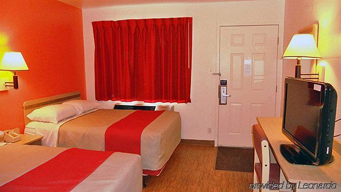 Hotel 6-des Moines, Ia - North