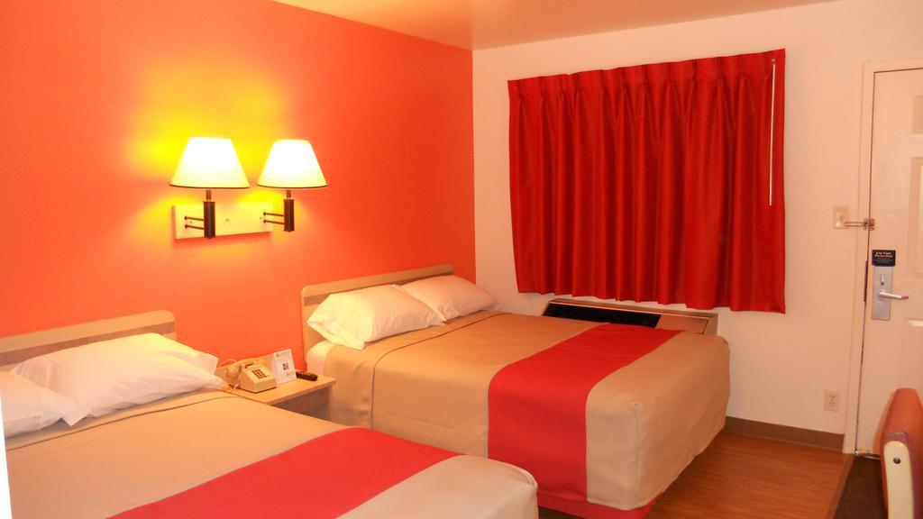 Hotel 6-des Moines, Ia - North Des Moines